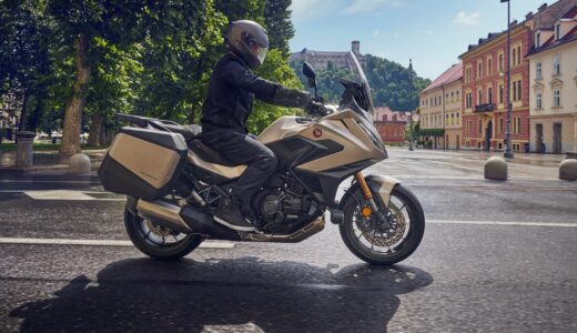 【NT1100がついに本気出してきた件】電子制御てんこ盛り！ホンダの“旅バイク最終形”が2025年モデルで爆誕