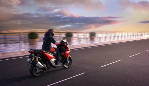 雨の日でも怖くない！ホンダADV160が「通勤最強バイク」な理由