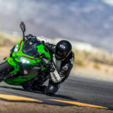 【2025年版】Ninja400レビュー｜中型スポーツバイク最強のバランス型マシン！