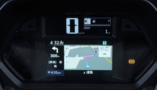 【2025年モデル】ヤマハ NMAX155が進化！PCXの牙城を崩すか？スマホナビ＆YECVT搭載の注目モデル登場！