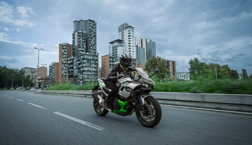 Ninja初のハイブリッド、想像と違う!? 静かすぎる新型に戸惑うライダーたち― 現場の反応は冷静そのもの？