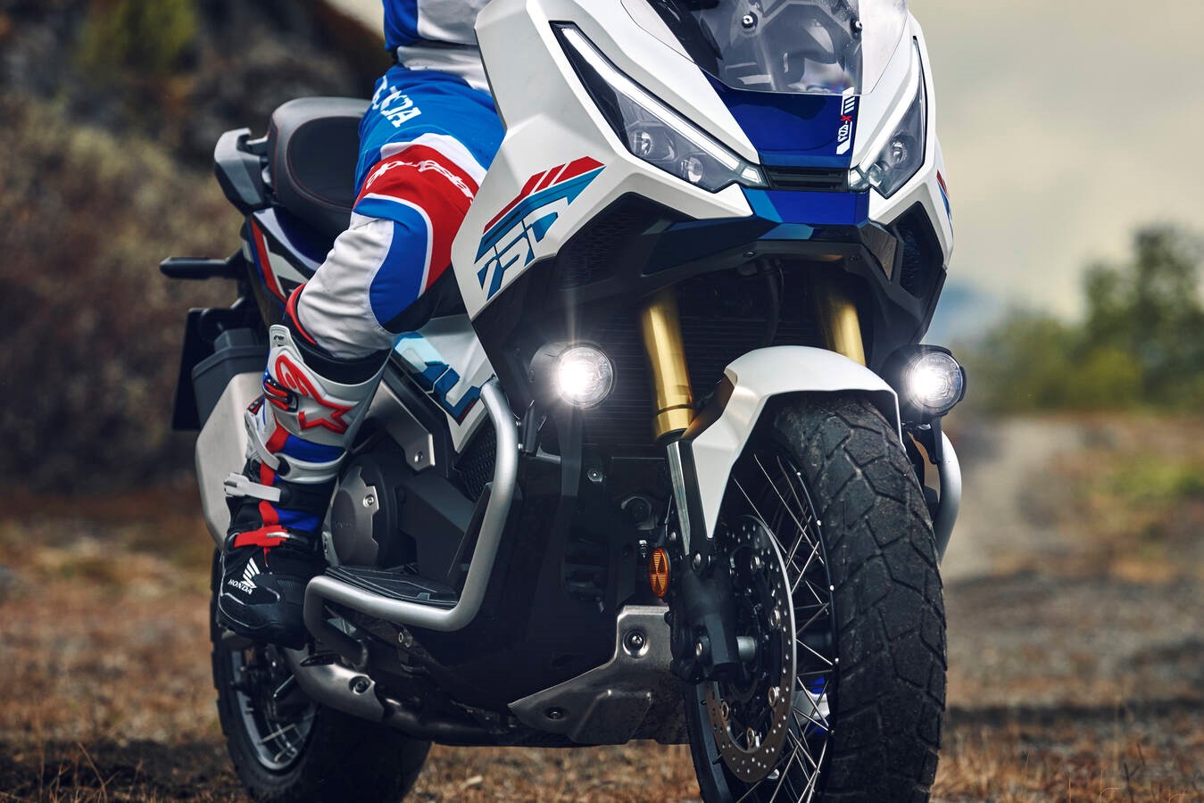 adv まとめ売り　約70枚　良品 X-ADV 展示中です | Honda Dream 府中